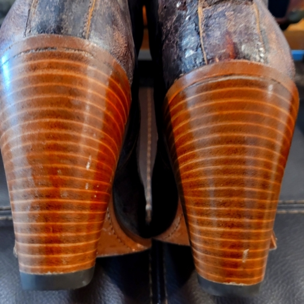 Frye Distressed Leather Embellished Knee Boots; Size 8 - Picture 8 of 8